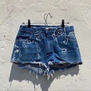 Vintage mid tone blue wash Wrangler jean shorts
